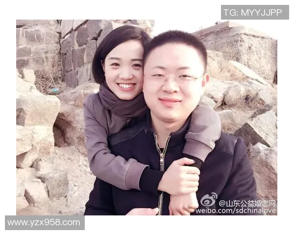 河南足球球星喜结连理与妻子共同步入婚姻殿堂引发热议