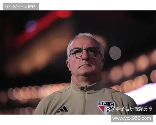 鲍威尔足球生涯回顾与未来展望：从初露锋芒到国际舞台的璀璨之路